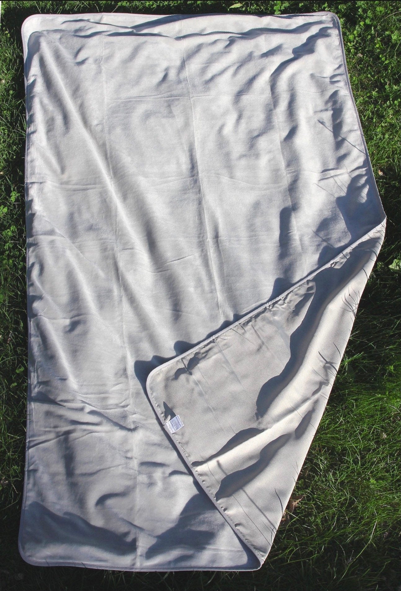 SPERO EMF Silver Lined Throw Blanket
